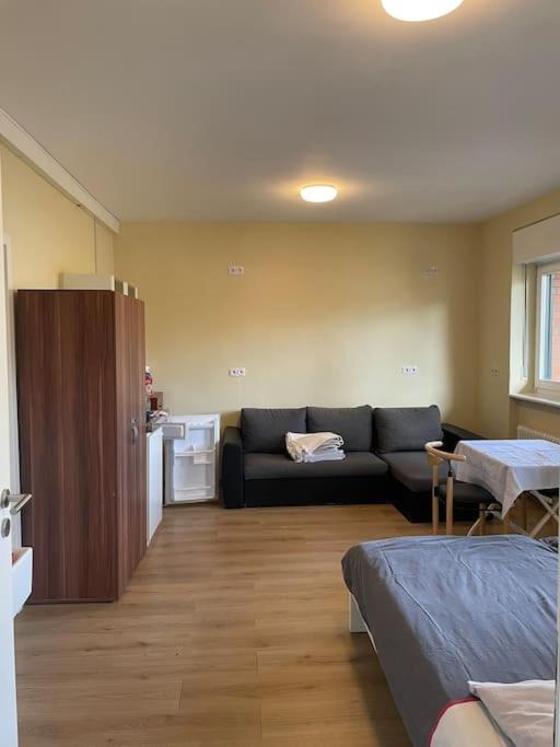 Einzimmerwohnung + Dusche Und Wc Berlin Dış mekan fotoğraf