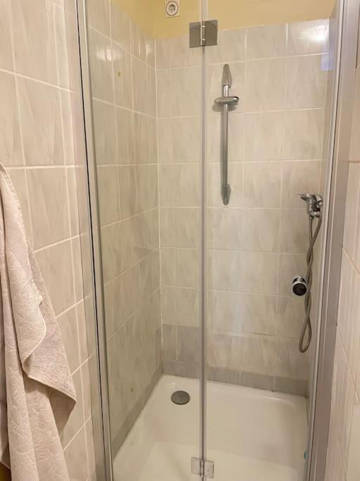 Einzimmerwohnung + Dusche Und Wc Berlin Dış mekan fotoğraf