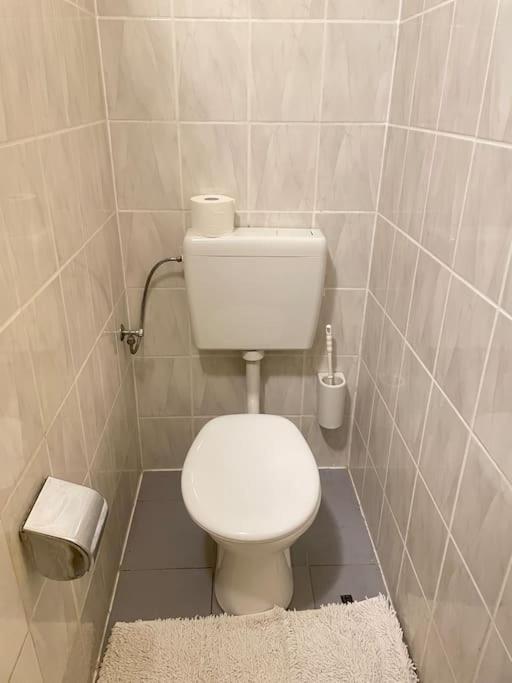Einzimmerwohnung + Dusche Und Wc Berlin Dış mekan fotoğraf